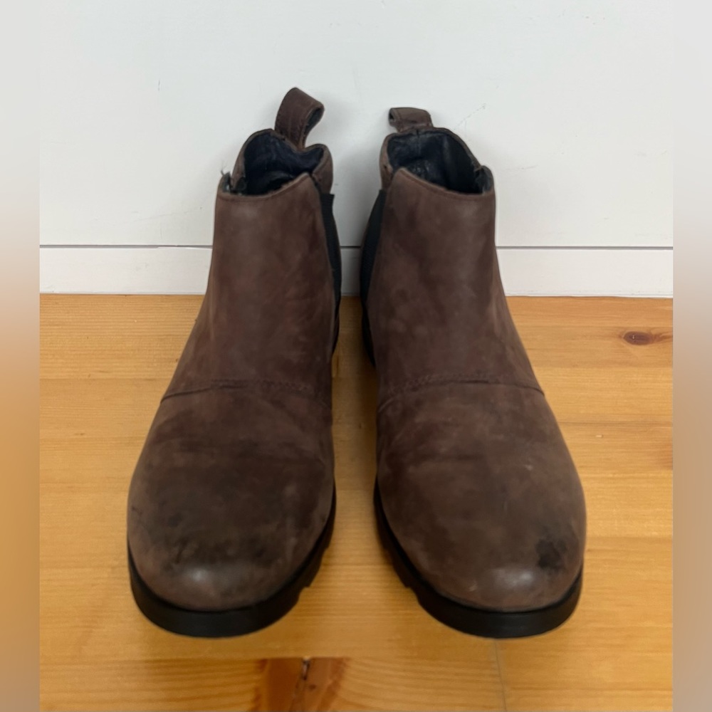 Sorel Emelie Chelsea Brown Leather Boot, size 7.5